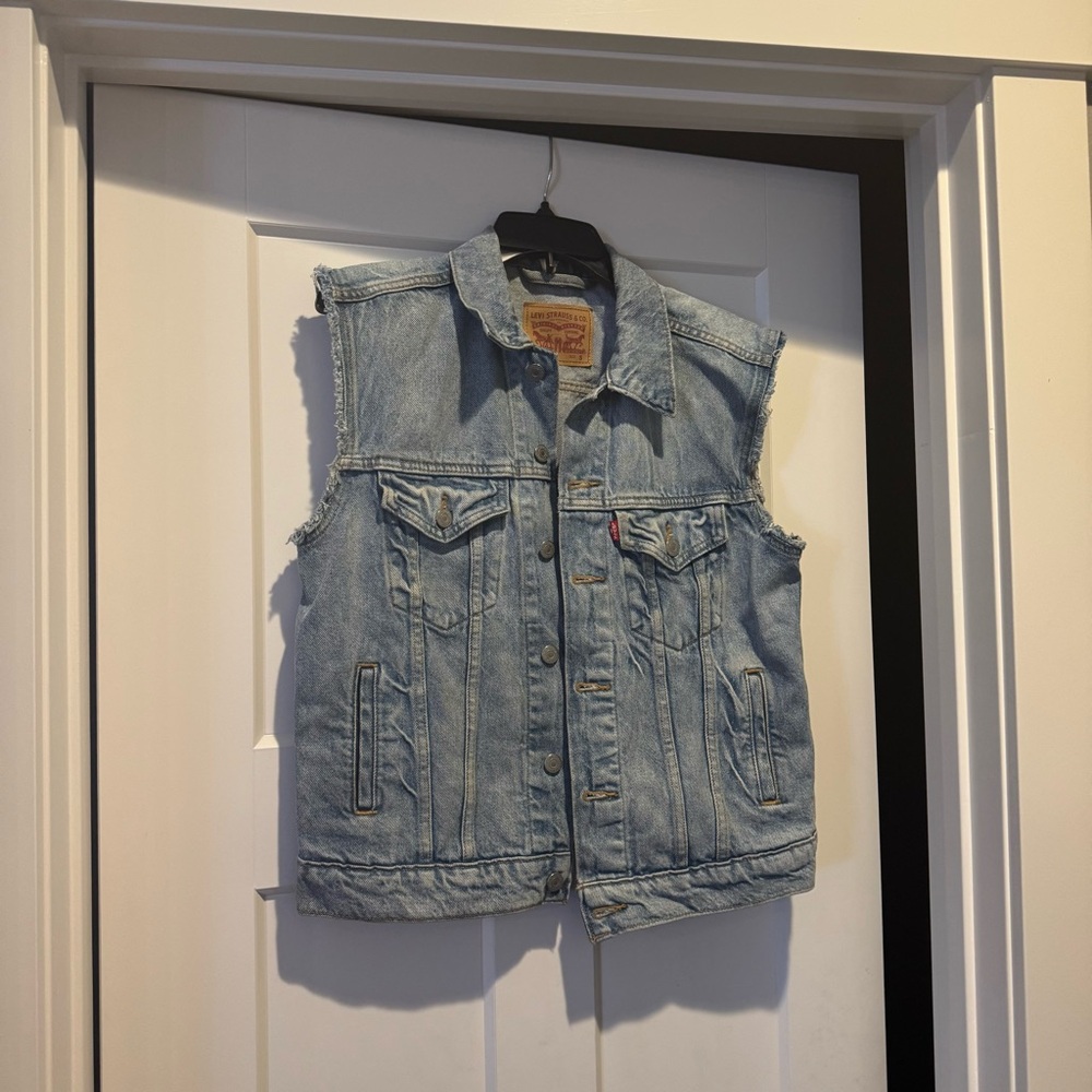 Levi’s woman’s small jean vest